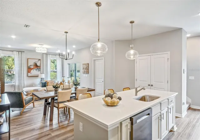 Photo 3 of Townhouse for sale at 2290 Red Pine Ct, Eustis, FL 32726 | MLS# W7889978 | Listing updated on 2026-10-06