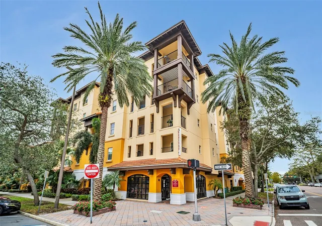Condo for sale at 100 4th Avenue S #307, Saint Petersburg, FL 33701 | MLS# TB8553804
