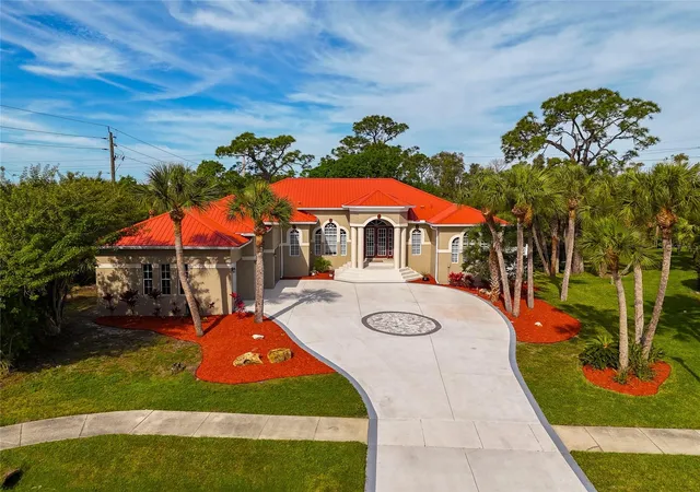 Photo 1 of Single family home for sale at 1101 Kings Way Dr, Nokomis, FL 34275 | MLS# A4708035 | Listing updated on 2026-10-04