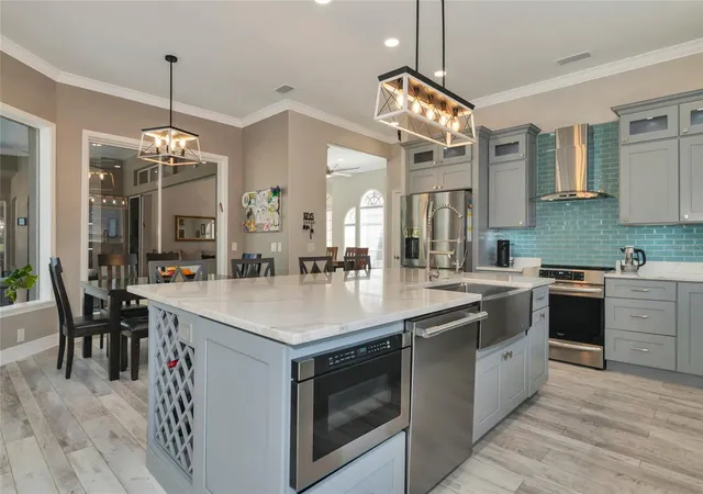 Photo 3 of Single family home for sale at 1101 Kings Way Dr, Nokomis, FL 34275 | MLS# A4708035 | Listing updated on 2026-10-04
