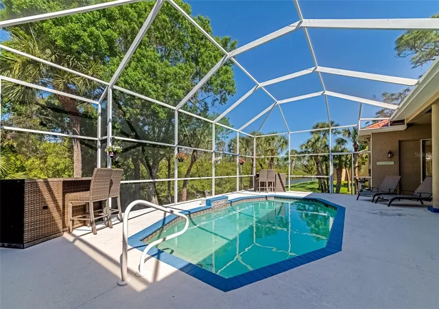 Photo 2 of Single family home for sale at 1101 Kings Way Dr, Nokomis, FL 34275 | MLS# A4708035 | Listing updated on 2026-10-04