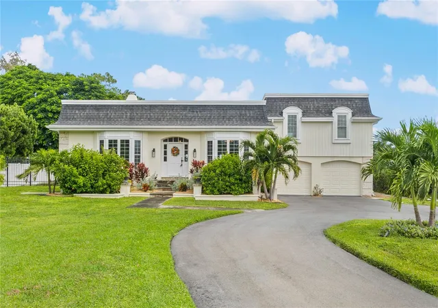 Photo 2 of Single family home for sale at 5030 18th Avenue W, Bradenton, FL 34209 | MLS# A4708041 | Listing updated on 2026-10-03