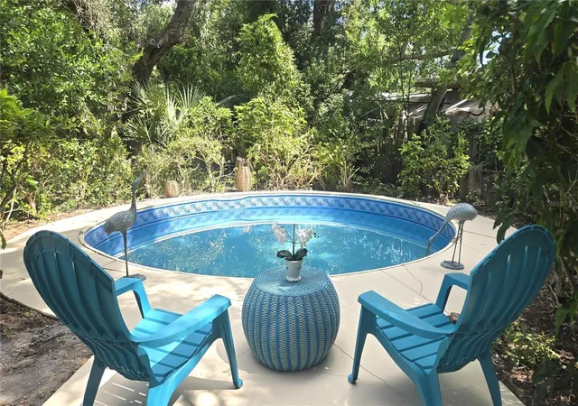 Photo 3 of Single family home for sale at 1721 Dorchester Rd, Clearwater, FL 33764 | MLS# A4708042 | Listing updated on 2026-10-07