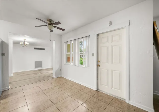 Photo 3 of Single family home for sale at 1321 Ne 20th Avenue, Gainesville, FL 32609 | MLS# GC543903 | Listing updated on 2026-10-06