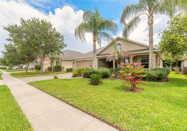 Photo 2 of Single family home for sale at 6908 Vintage Ln, Port Orange, FL 32128 | MLS# FC321820 | Listing updated on 2026-10-02