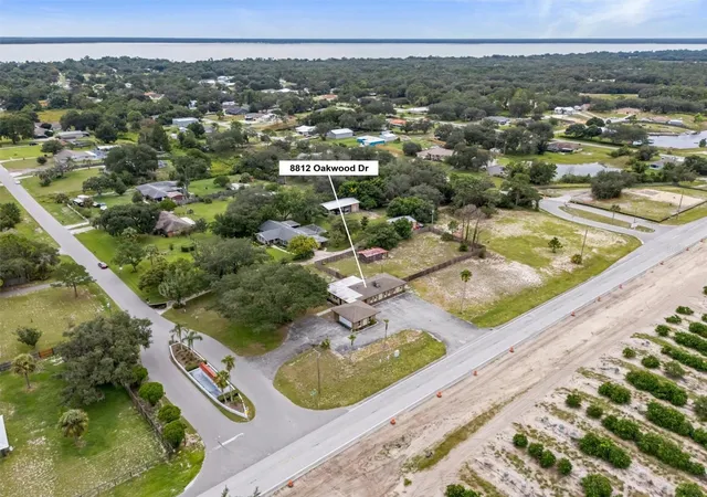 Photo 1 of Single family home for sale at 8812 Oakwood Dr, Lake Wales, FL 33898 | MLS# S5158619 | Listing updated on 2026-10-08