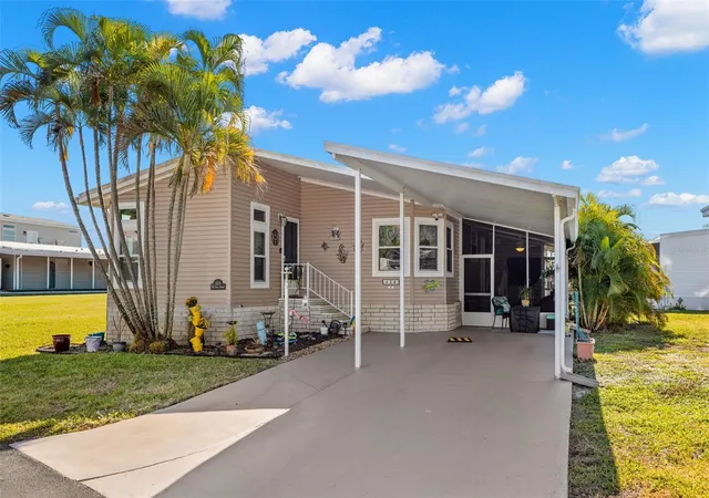 Manufactured home for sale at 624 Mount Piney Ave NE #703, Saint Petersburg, FL 33702 | MLS# TB8553820