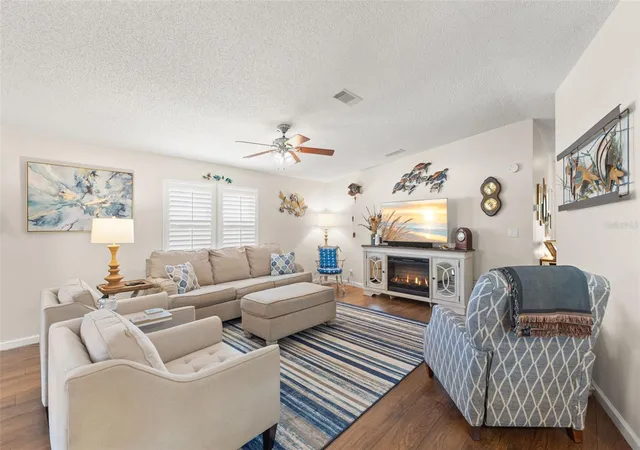Photo 4 of Manufactured home for sale at 624 Mount Piney Ave NE #703, Saint Petersburg, FL 33702 | MLS# TB8553820 | Listing updated on 2026-10-06
