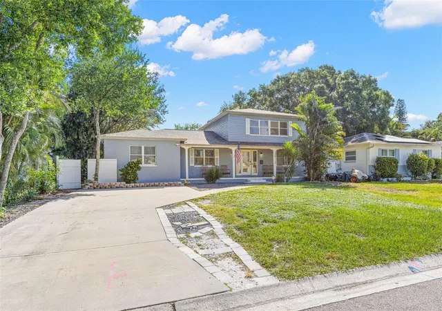 Photo 2 of Single family home for sale at 2415 51st Street N, Saint Petersburg, FL 33710 | MLS# TB8553822 | Listing updated on 2026-10-06