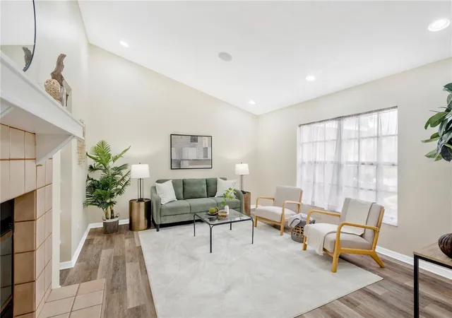 Photo 3 of Single family home for sale at 1447 Monte Lake Dr, Valrico, FL 33596 | MLS# TB8553835 | Listing updated on 2026-10-07
