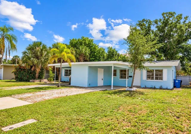 Photo 3 of Multi family home for sale at 173 38th Avenue Se, Saint Petersburg, FL 33705 | MLS# TB8553840 | Listing updated on 2026-10-07