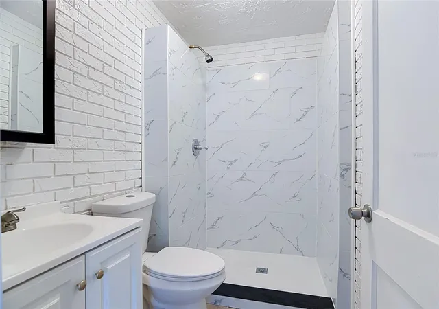 Photo 3 of Single family home for sale at 709 Chestnut Rd, Auburndale, FL 33823 | MLS# O6446359 | Listing updated on 2026-10-08
