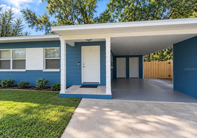 Photo 1 of Single family home for sale at 800 Dorado Ave, Orlando, FL 32807 | MLS# O6446360 | Listing updated on 2026-10-01