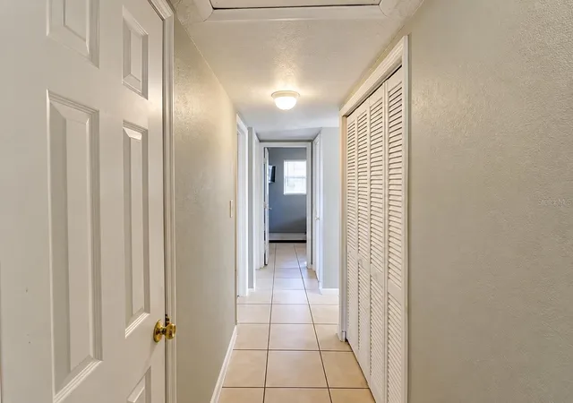 Photo 4 of Single family home for sale at 800 Dorado Ave, Orlando, FL 32807 | MLS# O6446360 | Listing updated on 2026-10-01