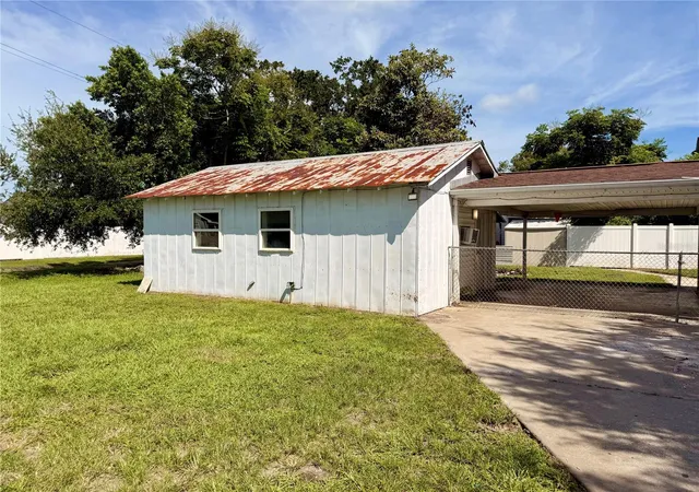 Photo 3 of Single family home for sale at 5629 19th Street, Zephyrhills, FL 33542 | MLS# TB8553846 | Listing updated on 2026-10-02