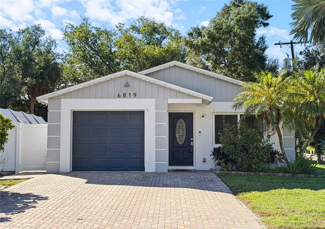 Photo 1 of Single family home for sale at 6819 S Desoto St, Tampa, FL 33616 | MLS# TB8553848 | Listing updated on 2026-10-30