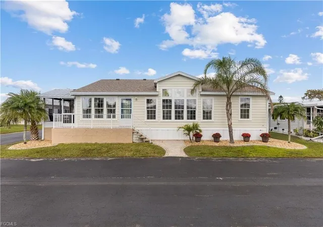 Manufactured home for sale at 1000 Kings Hwy #438, PORT CHARLOTTE, FL 33980 | MLS# C7531423