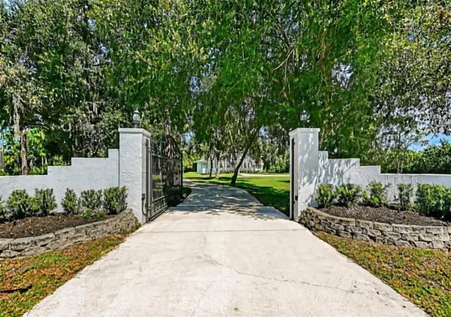 Photo 3 of Single family home for sale at 19005 69th Avenue E, Bradenton, FL 34211 | MLS# A4708052 | Listing updated on 2026-10-08