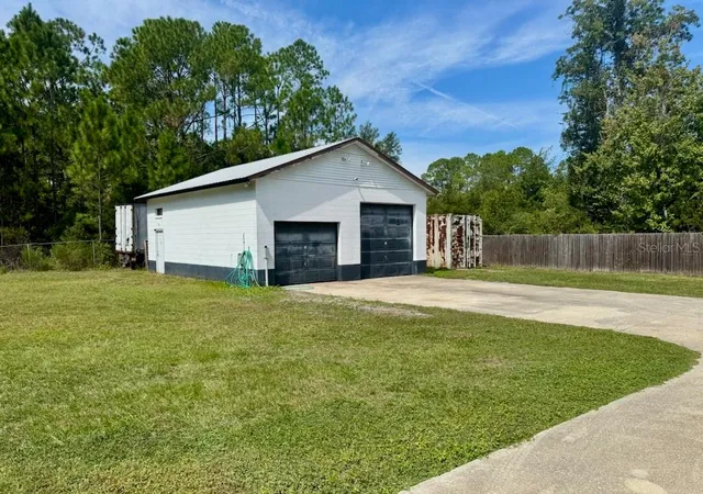 Photo 3 of Manufactured home for sale at 1542 Beech Blvd, Bunnell, FL 32110 | MLS# FC321822 | Listing updated on 2026-10-01
