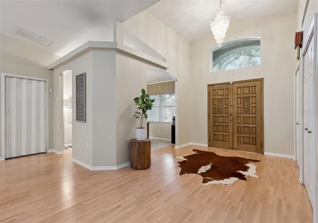 Photo 4 of Single family home for sale at 1521 Frances Dr, Apopka, FL 32703 | MLS# O6446364 | Listing updated on 2026-10-02