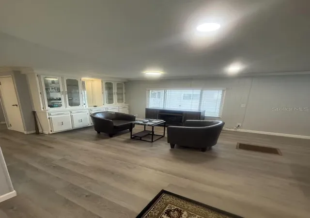 Photo 3 of Manufactured home for sale at 7350 Thorpp Ave, Brooksville, FL 34613 | MLS# W7889983 | Listing updated on 2026-10-02