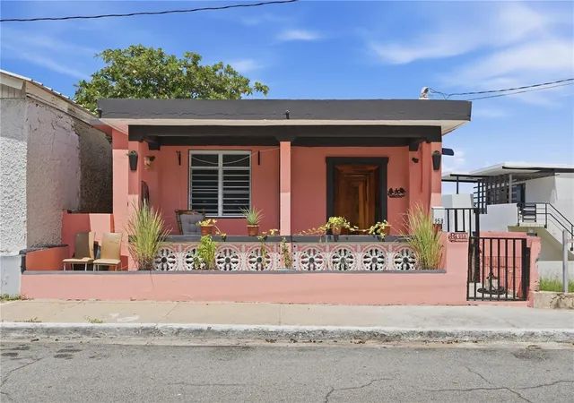 Photo 1 of Sale Pending at 958 Calle Ledesma, Arecibo, PR 00612 | MLS# PR9124608 | Listing updated on 2026-10-08