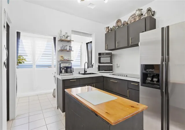Photo 2 of Sale Pending at 958 Calle Ledesma, Arecibo, PR 00612 | MLS# PR9124608 | Listing updated on 2026-10-08
