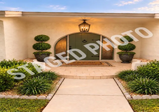 Photo 3 of Single family home for sale at 14436 Bay Hills Dr, Largo, FL 33774 | MLS# TB8553854 | Listing updated on 2026-10-02