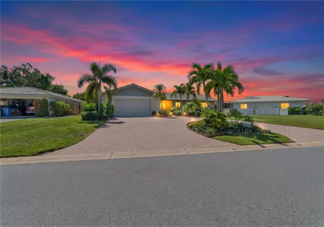 Photo 48 of Single family home for sale at 3377 Spring Ml Cir, SARASOTA, FL 34239 | MLS# TB8553856 | Listing updated on 2026-10-02