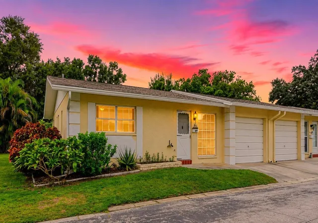 Single family home for sale at 852 Oxford Ct, DUNEDIN, FL 34698 | MLS# TB8553857
