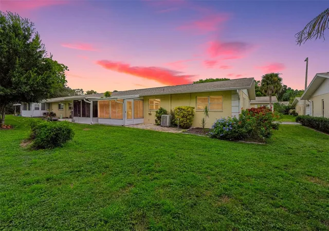 Photo 1 of House for sale at 852 Oxford Ct, Dunedin, FL 34698 | MLS# TB8553857 | Listing updated on 2026-10-08