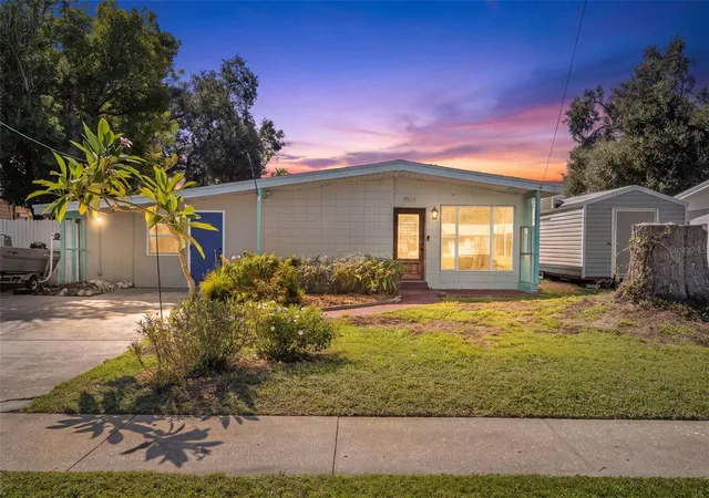 Single family home for sale at 4424 W Iowa Ave, TAMPA, FL 33616 | MLS# TB8553867