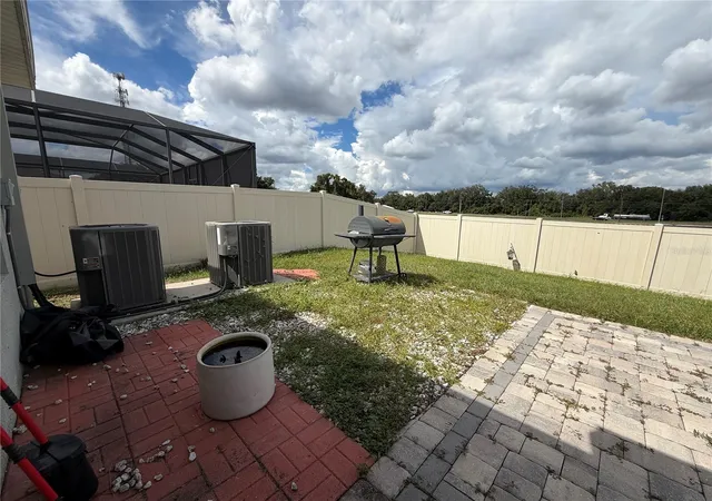 Photo 4 of Single family home for sale at 3908 Kearsney Abbey Cir, Dover, FL 33527 | MLS# TB8553871 | Listing updated on 2026-10-06