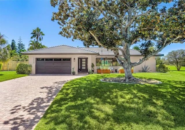 Photo 1 of Single family home for sale at 3620 Pembrook Dr, Sarasota, FL 34239 | MLS# A4708061 | Listing updated on 2026-10-05
