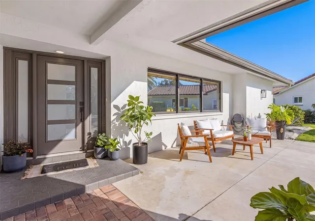 Photo 3 of Single family home for sale at 3620 Pembrook Dr, Sarasota, FL 34239 | MLS# A4708061 | Listing updated on 2026-10-05