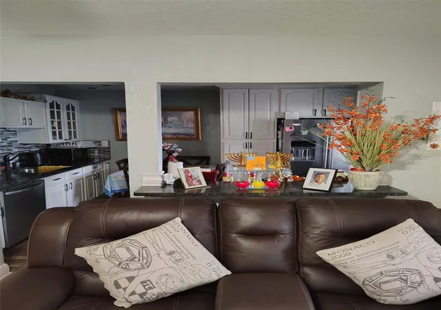 Photo 4 of Single family home for sale at 6913 Blossom Ave, Tampa, FL 33614 | MLS# TB8553885 | Listing updated on 2026-10-04