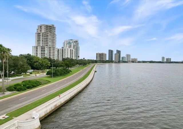 Photo 1 of Condo for sale at 4950 Bayshore Blvd #28, Tampa, FL 33611 | MLS# TB8553892 | Listing updated on 2026-10-02
