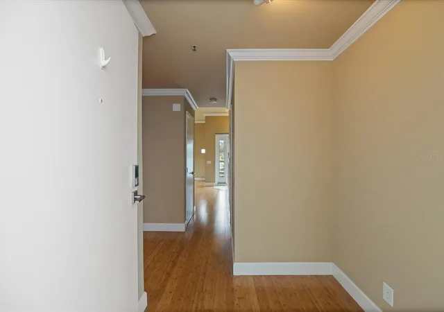 Photo 4 of Condo for sale at 4950 Bayshore Blvd #28, Tampa, FL 33611 | MLS# TB8553892 | Listing updated on 2026-10-02