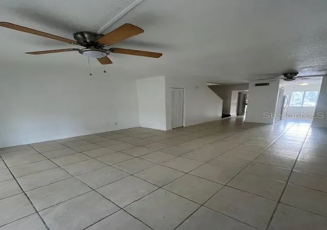 Listing Photo 5 - Condo for sale in building located at 7511 Presley Pl, Tampa, FL 33617 - Unit #102
