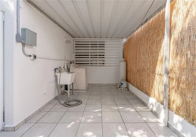 Photo 3 of Single family home for sale at 747 Levittville #SE6, Toa Baja, PR 00949 | MLS# PR9124615 | Listing updated on 2026-10-01