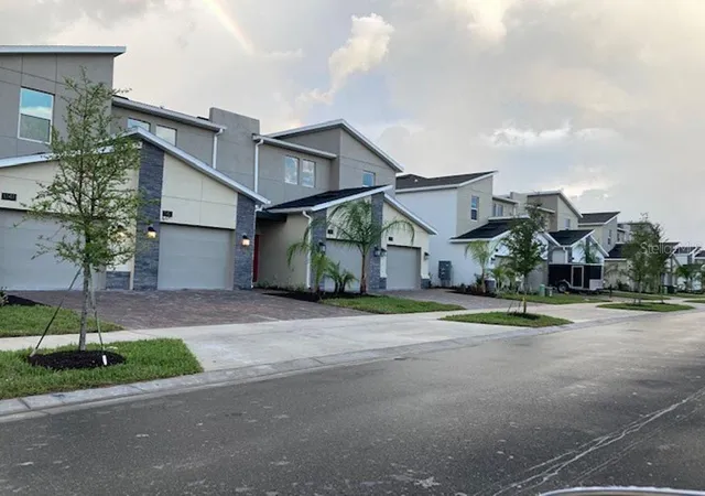 Photo 2 of Townhouse for sale at 1171 Challenge Dr, Davenport, FL 33896 | MLS# O6446394 | Listing updated on 2026-10-03