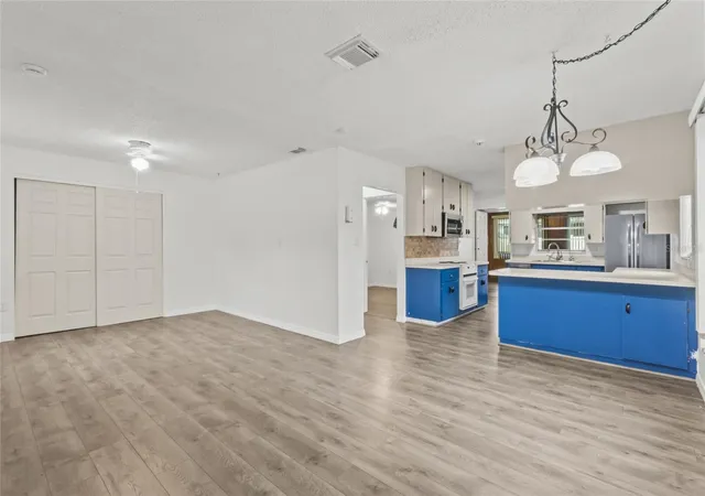 Photo 1 of Single family home for sale at 5318 17th Street W, Bradenton, FL 34207 | MLS# A4708069 | Listing updated on 2026-10-05