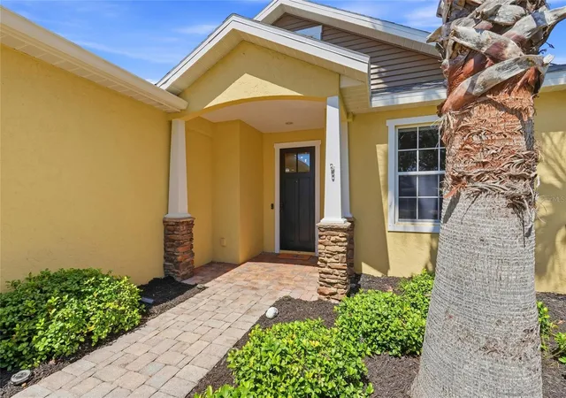 Photo 4 of Single family home for sale at 3415 72nd Drive E, Sarasota, FL 34243 | MLS# A4708070 | Listing updated on 2026-10-02