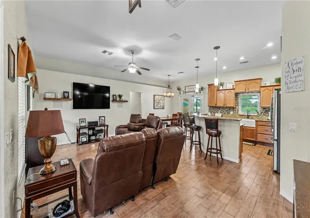 Photo 4 of Single family home for sale at 8515 Tom Costine Rd, Lakeland, FL 33809 | MLS# L4965481 | Listing updated on 2026-10-07