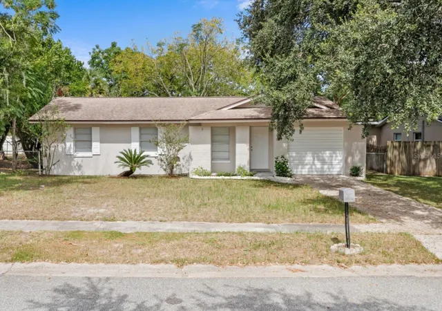Photo 1 of Single family home for sale at 610 E Helm Way, Casselberry, FL 32707 | MLS# O6446398 | Listing updated on 2026-10-08