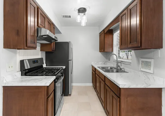 Photo 4 of Single family home for sale at 610 E Helm Way, Casselberry, FL 32707 | MLS# O6446398 | Listing updated on 2026-10-08