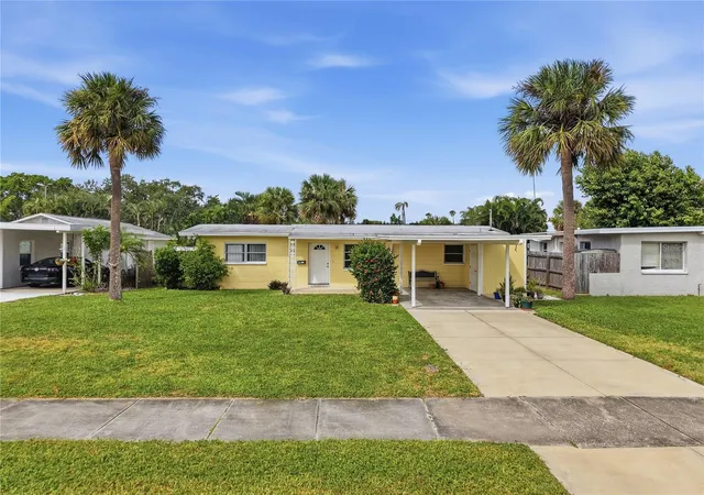 Photo 1 of Single family home for sale at 4000 Indianapolis St Ne, Saint Petersburg, FL 33703 | MLS# TB8553906 | Listing updated on 2026-10-19