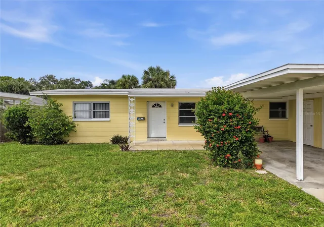 Photo 2 of Single family home for sale at 4000 Indianapolis St Ne, Saint Petersburg, FL 33703 | MLS# TB8553906 | Listing updated on 2026-10-19