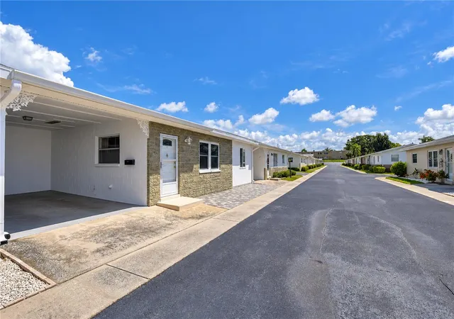 Photo 3 of Single family home for sale at 12400 Park Blvd #419, Seminole, FL 33772 | MLS# TB8553909 | Listing updated on 2026-10-03