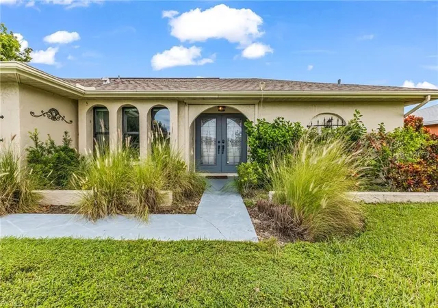 Photo 3 of Single family home for sale at 216 Se 30th Terrace, Cape Coral, FL 33904 | MLS# C7531431 | Listing updated on 2026-10-21